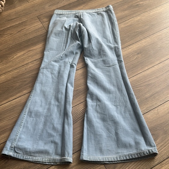 light blue "Hillbilly" bell bottoms flared jeans from the 1960s & 1970s disco - Picture 11 of 12